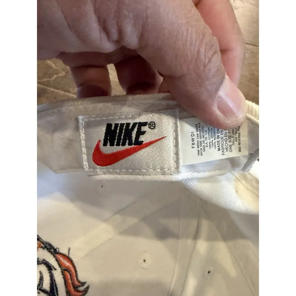 Vintage Nike Pro Line Authentic Mens Cream Navy Denver Broncos Snapback Hat Cap